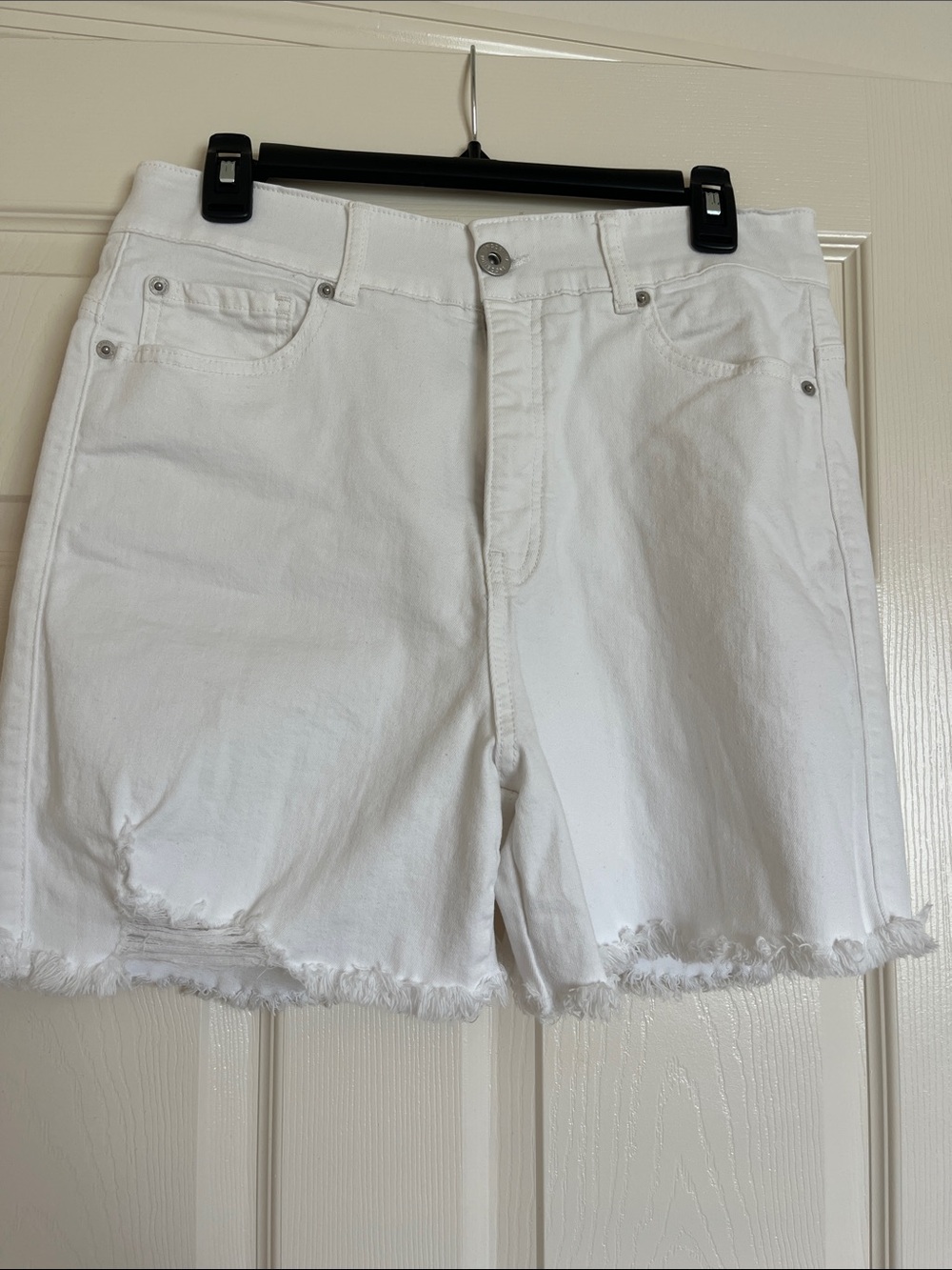INC International Concepts White Distressed Frayed-Hem Denim Shorts